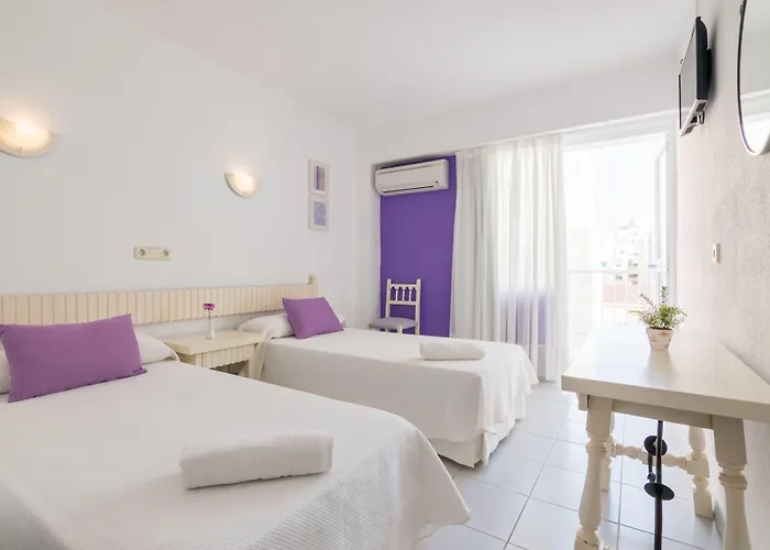 Garau Petit מלון אל ארנל