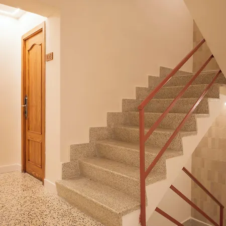 Garau Petit 호텔 *